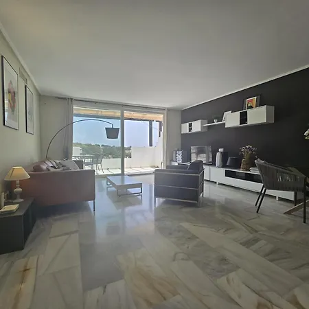 Jacaranda Gardens By Lica Homes Apartmán